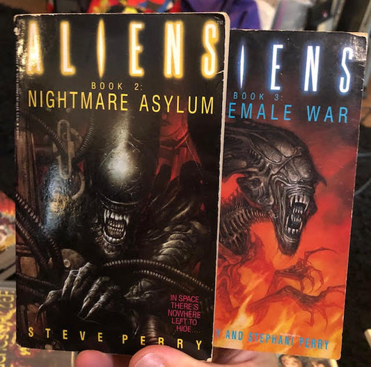 Aliens 2 book set